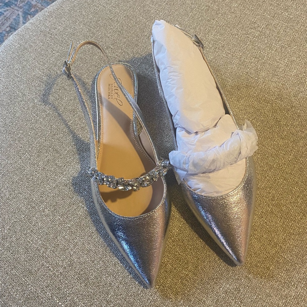 Badgley Mischaka Silver Jeweled Flats. NWT